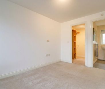 4 bedroom detached house to rent - Photo 5