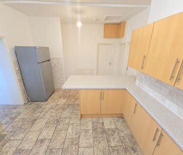 2 bedroom flat to rent - Photo 6