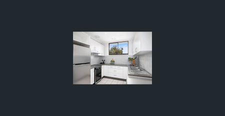 FABULOUS! CHARMING & BRIGHT BEAUTY IN ENVIABLE LOCATION! - Photo 5