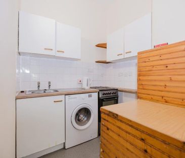 1 bedroom flat to rent - Photo 6