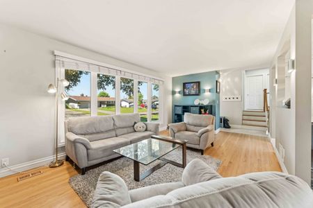 15 15 ULLSWATER Drive, K2H 5H3, Ontario - Photo 4