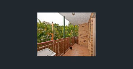 Private Unit in Great Balmoral Location - Photo 3