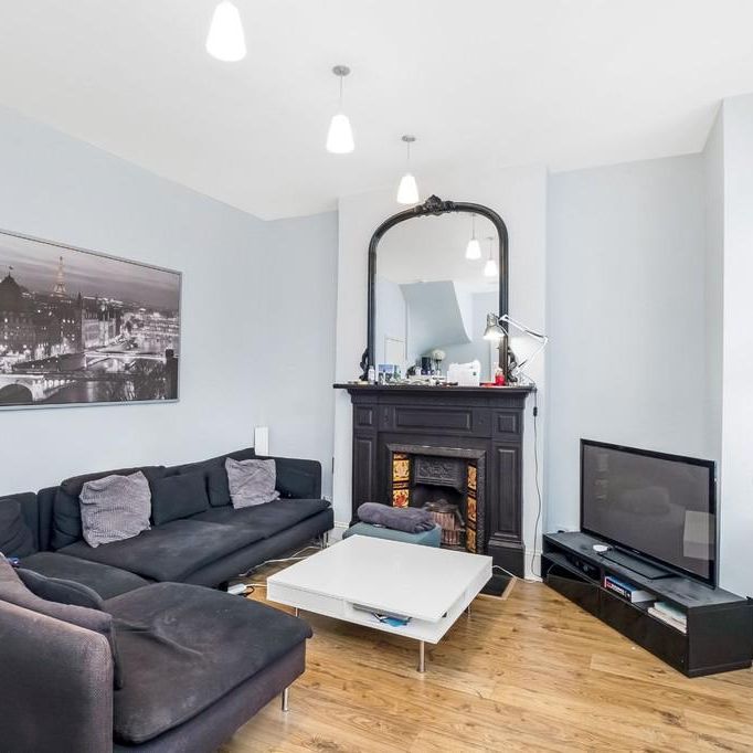 3 bedroom flat to rent - Photo 1