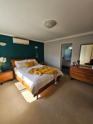 Scarborough - Photo 1