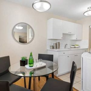 Bright 1br with great view, West End, Vancouver - Photo 2