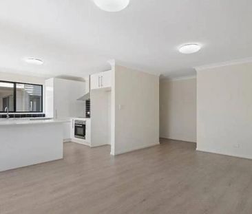 “Modern Family Home in Popular Bundamba” - Photo 4