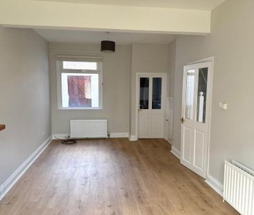 77 Downshire Road, Holywood, BT18 9LY - Photo 3