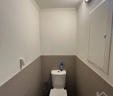 Stijlvol appartement met 2 slaapkamers en parkeerplaats - Te huur i... - Photo 4