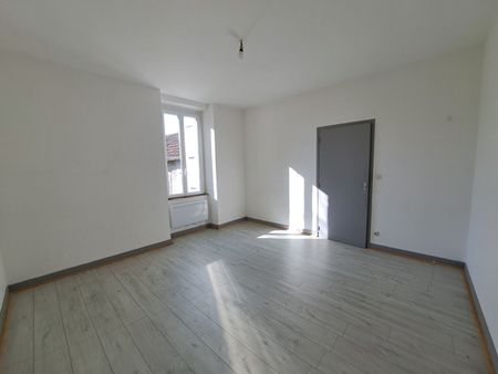 Location Appartement 3 pièces 72m² - Photo 3