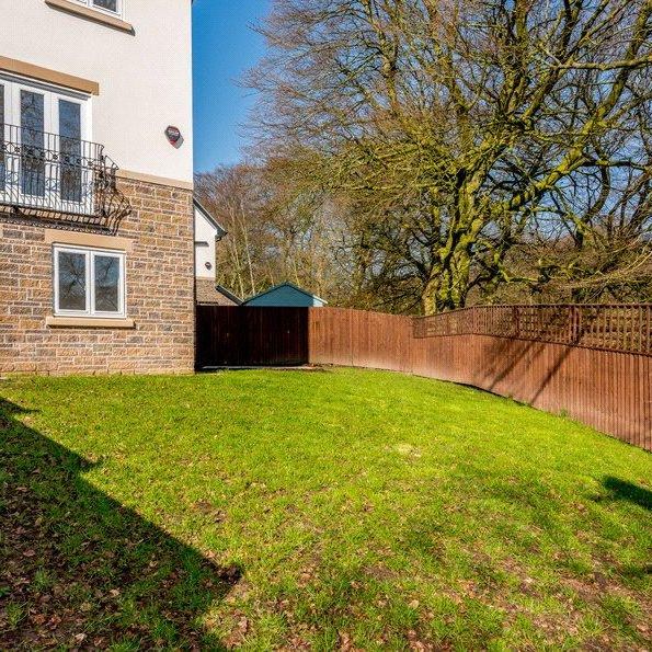4 bedroom terraced house to rent - Photo 1