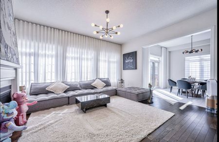 For Lease - 329 Danny Wheeler Boulevard, Georgina, Ontario - Photo 2