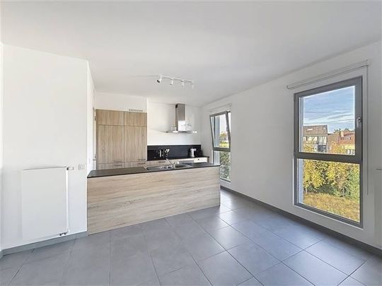 Appartement te huur - Photo 1