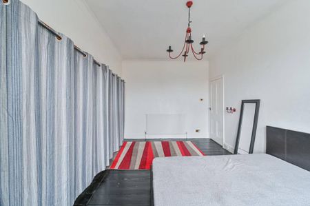 4 bedroom terraced house to rent - Photo 4