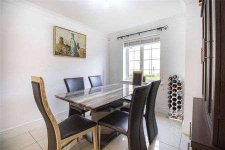 4 bedroom detached house to rent - Photo 3