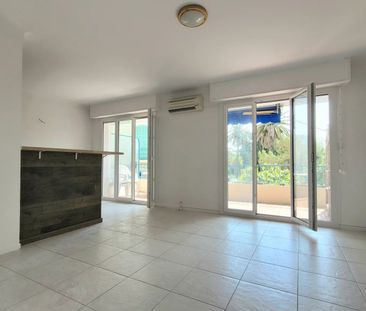 Location Appartement 1 pièce 34m² CANNES 06400 - Photo 2