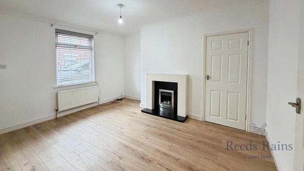 2 bedroom terraced house to rent - Photo 1