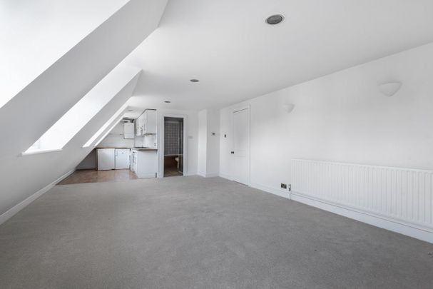 Crooms Hill, London, SE10 - Photo 1