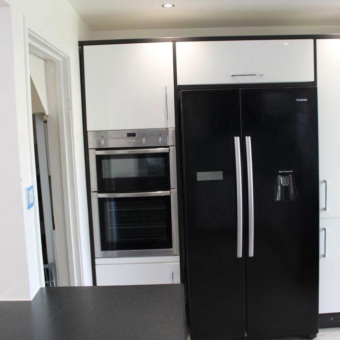 4 bedroom house to rent - Photo 1