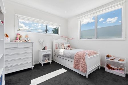 LUXURY BEACHSIDE LIVING | LOW MAINTENANCE LIFESTYLE! - Photo 4