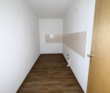 Frisch saniert! 2-Raum-Dachgeschosswohnung im Auer Zentrum - Photo 5