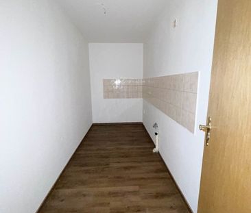 Frisch saniert! 2-Raum-Dachgeschosswohnung im Auer Zentrum - Photo 6