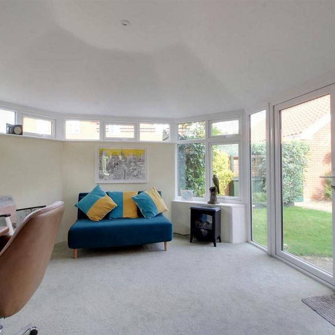 4 bedroom detached house to rent - Photo 1