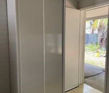 Ideal Location - One Bedroom Studio Apartment - Photo 3