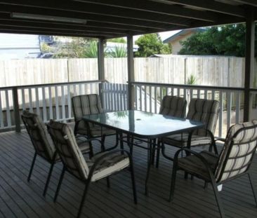 7 Burrendah Road, Jindalee. - Photo 2