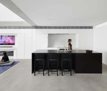 Architecturally Designed Family Home with Heated Pool & Studio - Photo 3