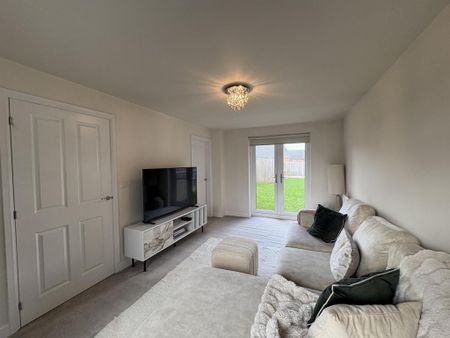 3 bedroom detached house to rent - Photo 3