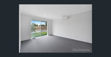 YOUR BEAUTIFUL FAMILY HOME AWAITS! - Photo 2