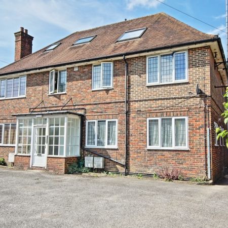 Chobham Road, Woking - Photo 4