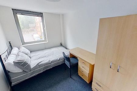 6 bedroom flat to rent - Photo 4