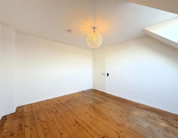 GROßZÜGIGE MASIONETTEWOHNUNG MIT 139 M² IM ZENTRUM ZU MIETEN! - Foto 1