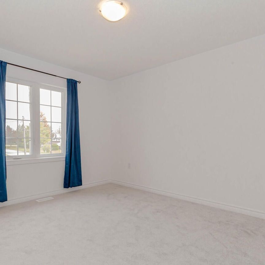 For Lease - 2 Doc Logheed Avenue, Southgate, Ontario - Photo 1