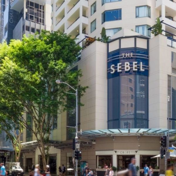 Fully Furnished One Bedroom Unit in the Heart of Brisbane - Photo 1