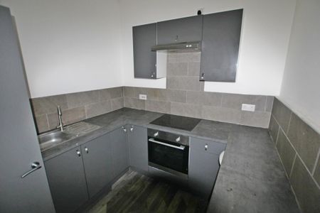 2 bedroom flat to rent - Photo 4