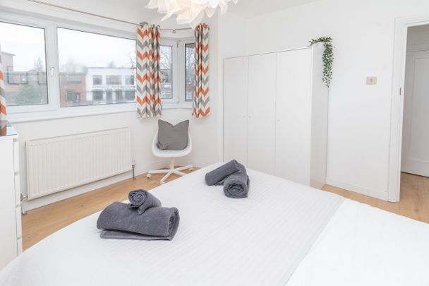 Worsley Bridge Road, London, SE26 - Photo 1