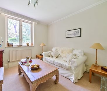 Kingston Hill Place, Kingston Upon Thames, KT2 - Photo 2