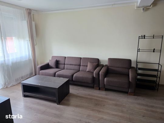 Proprietar, ofer spre închiriere apartament 3 camere, etaj 2, lift - Photo 1