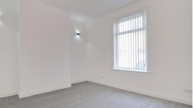 2 bedroom cottage to rent - Photo 1