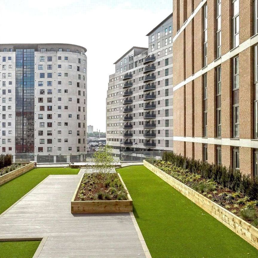 AVAILABLE JAN 5TH | ONE BEDROOM APARTMENT AT LUXURY DEVELOPMENT | PARKING AVAILABLE | ALLEGRO LIVING | 24-HOUR CONCIERGE | RESIDENTS GYM | PRIME LOCATION | BLEND OF COMFORT AND CONVENIENCE - Photo 1