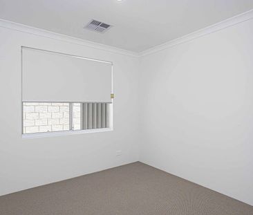 Stunning 4-Bedroom Rental House in Yanchep - Modern Design and Tran... - Photo 4