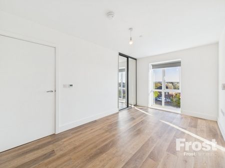 Bath Road, Slough, Berkshire,SL1 - Photo 3
