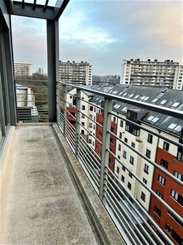 Quartier des Fleurs! Superbe appartement 2 chambres meublé avec Terrasse - Photo 2