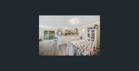 Amazing home on a great block! - Photo 2