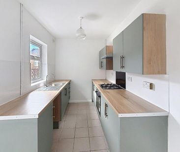 2 bedroom terraced house to rent - Photo 5