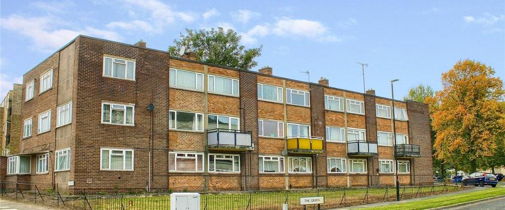 3 bedroom flat to rent - Photo 1