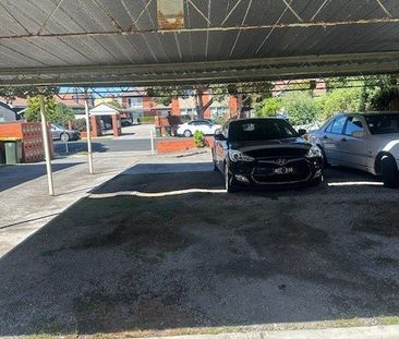 Spacious Apartment! - Photo 3