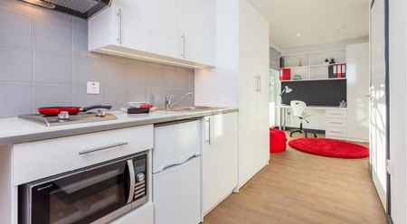 Studio to rent - Photo 2